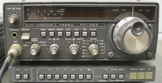 photo of Yaesu FT-707 transceiver