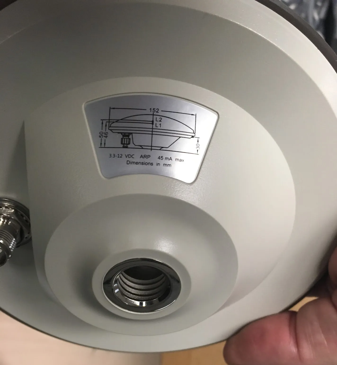 GPS500 antenna physical and electrical specs plate